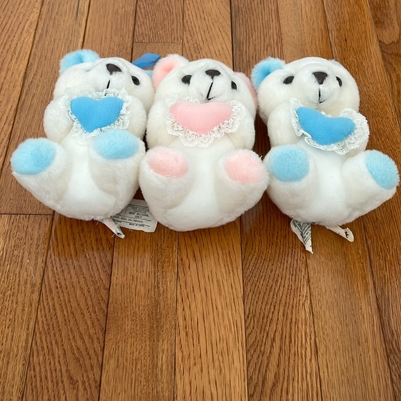 Set of Three (3) Vintage White Teddy Bears Holding Heart-Shaped Pillows - Picture 8 of 10